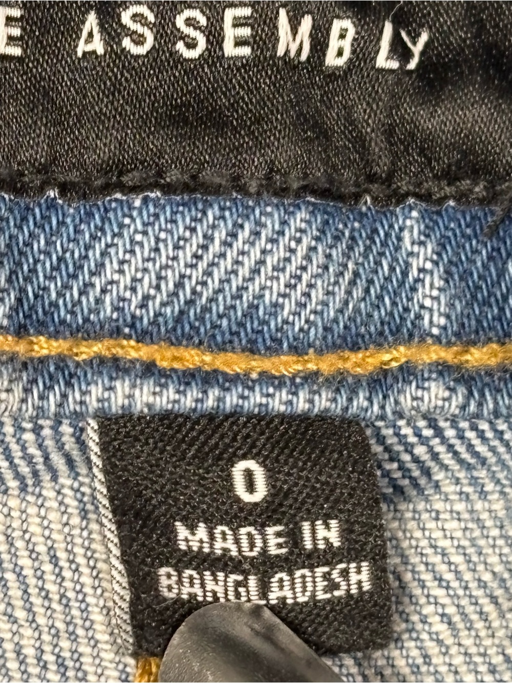 ree Assembly Women's Size 0 Flare Jeans Medium Wash High Rise Blue Jeans NWT - Picture 2 of 11
